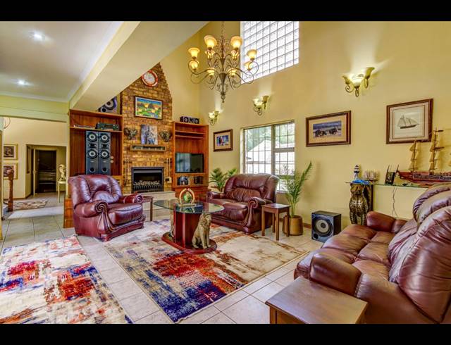 4 BEDROOM FREEHOLD FOR SALE IN RYNFIELD